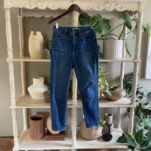 Madewell Curvy High-Rise Skinny Crop Jeans in 26